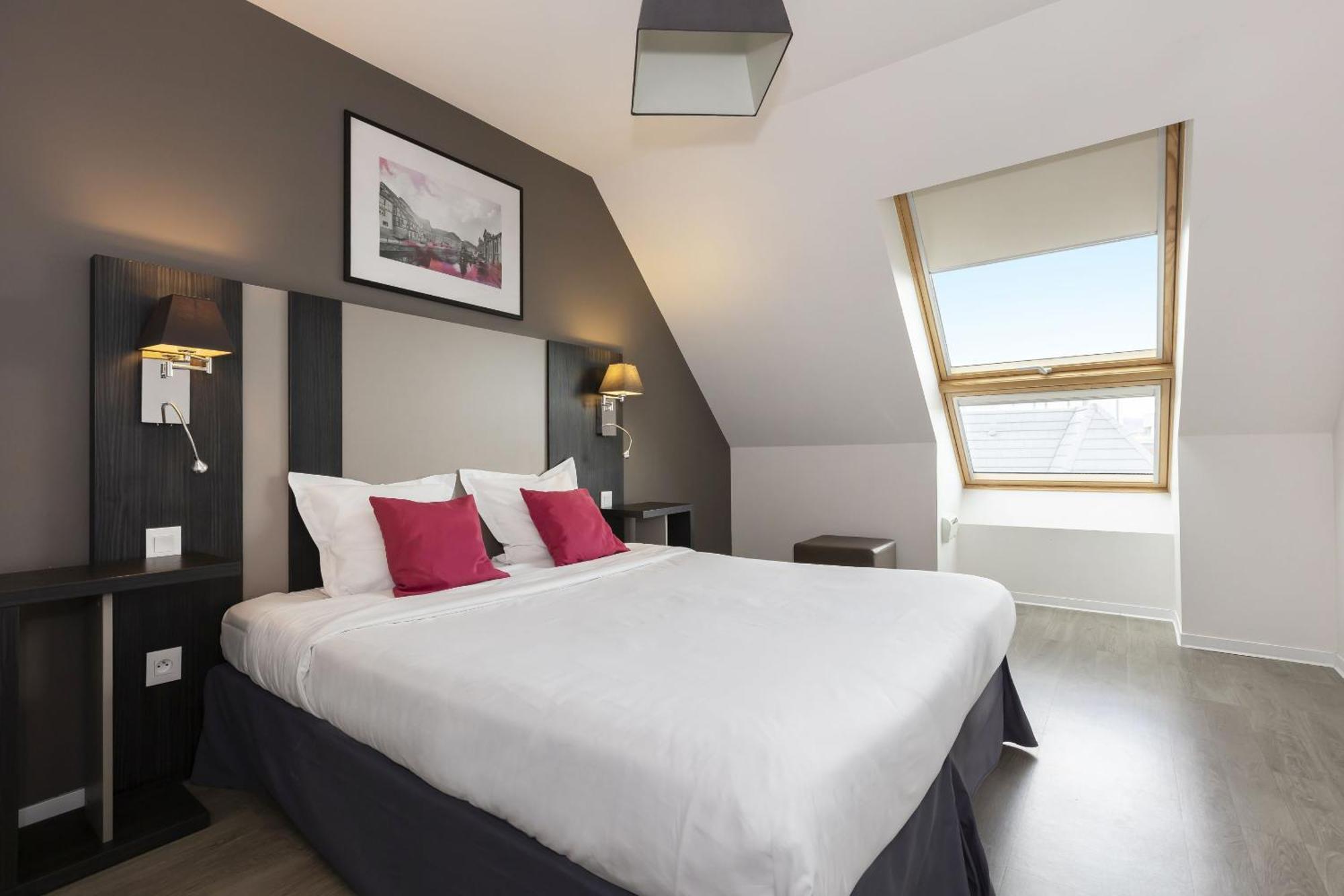 One-Bedroom Apartment,1661668718:JPEG
